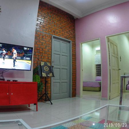 Holiday Homestay Дунгун Екстериор снимка