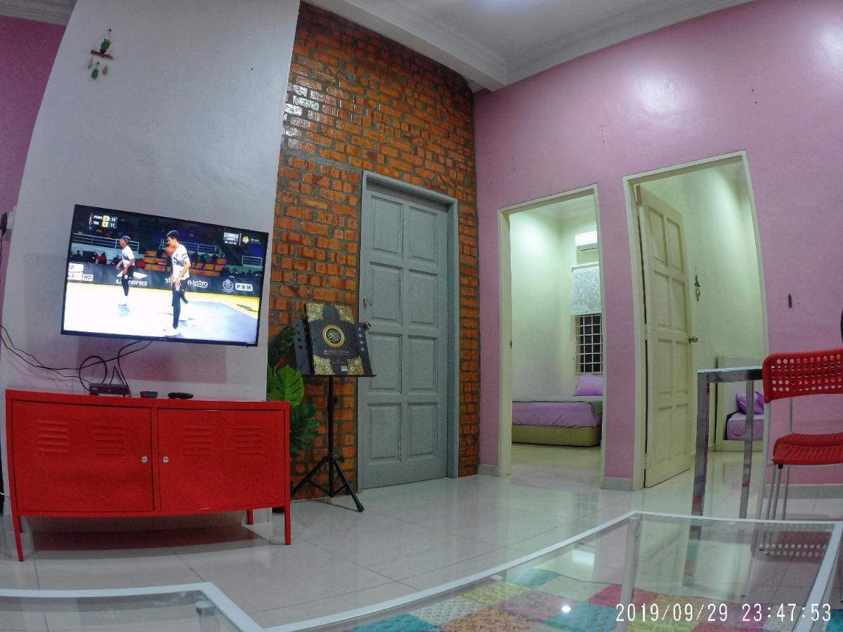 Holiday Homestay Дунгун Екстериор снимка